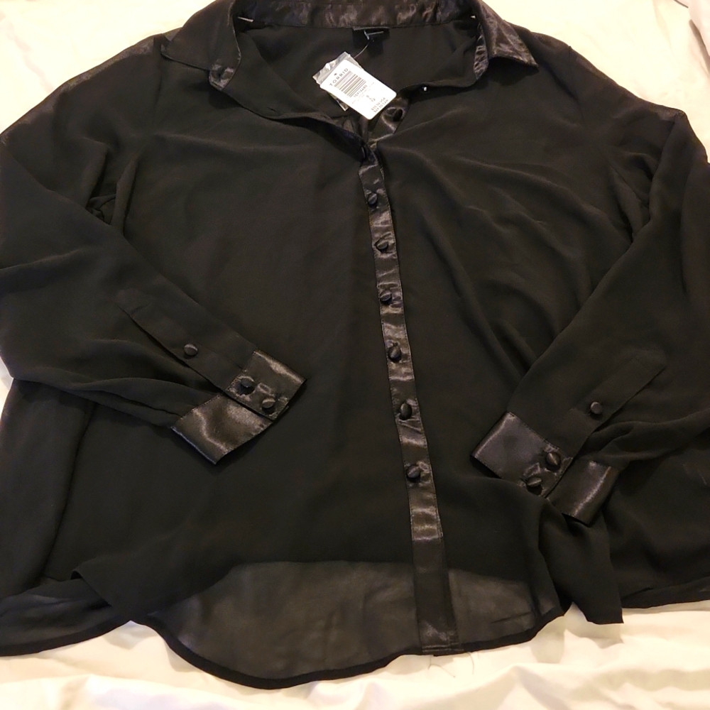 Torrid chiffon tunic button up nwt
